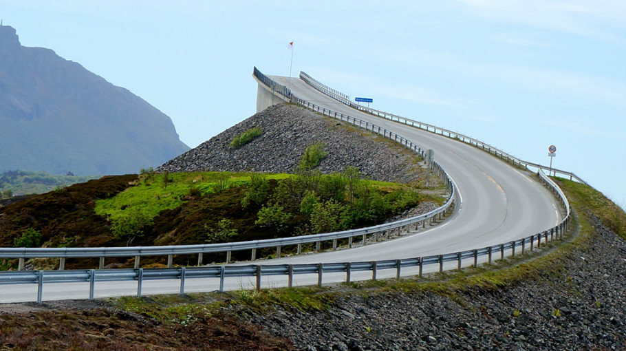 网友指出:看到侧面你就懂了|大西洋|挪威|公路_新浪新闻