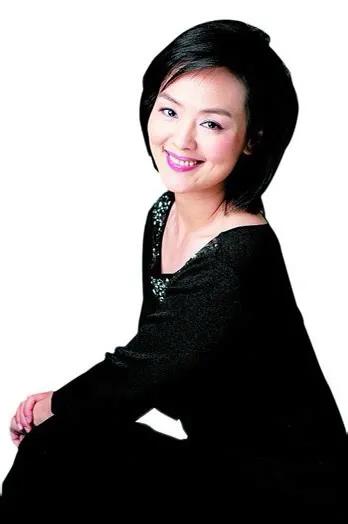 李咏白岩松的同学曾被高晓松仰慕53岁央视主持人孙小梅去哪了