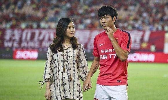 好久不见金英权携妻子登上韩国综艺节目共同回忆甜蜜往事