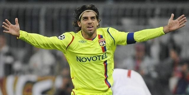 是的,足球场上的新陈代谢就是这么快,小儒尼尼奥已经远离我们的视