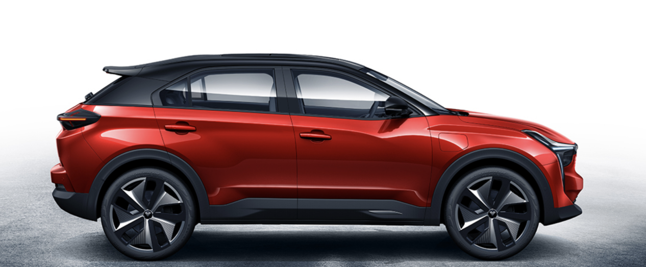 ​续航500公里 多屏联动 4.9秒破百 哪吒纯电SUV再次来袭