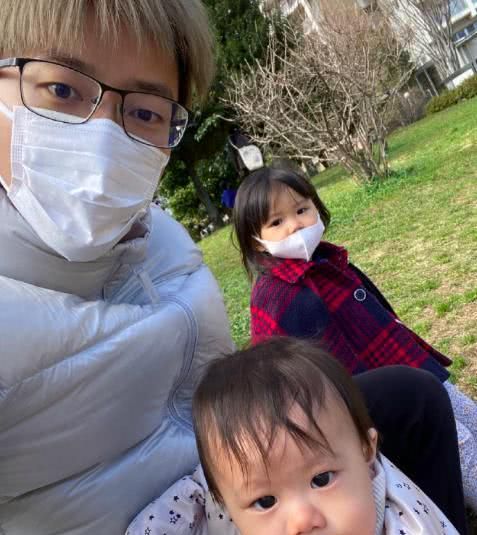 福原爱混血二胎儿子近照曝光穿姐姐衣服超节俭