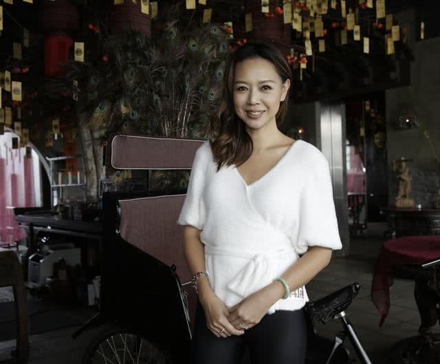 43岁艺人钟丽淇离巢15年无意复出,9岁长女患基因病仍在学说话