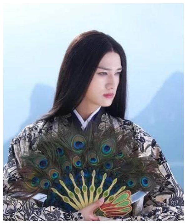 不是谁拿扇子都帅这些男星的古装配扇造型好看的不多