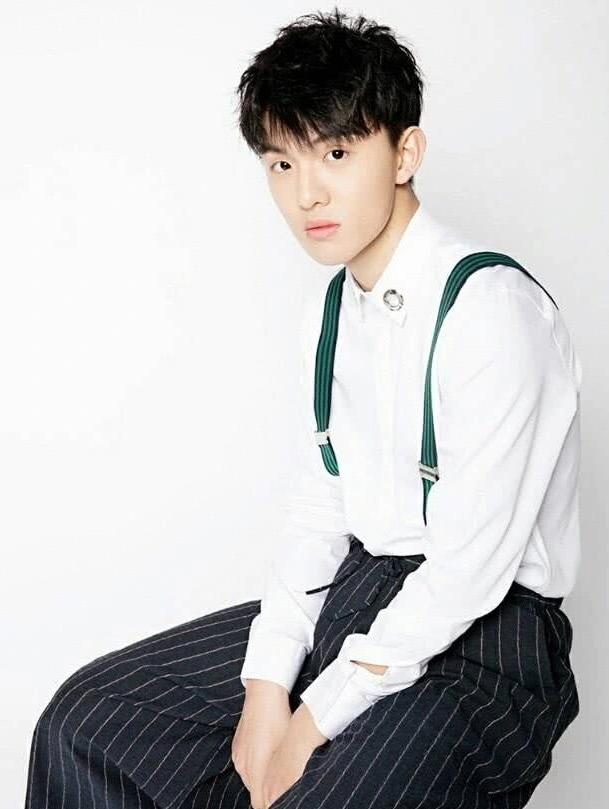 曾经的他扮演的小乙真的让人非常感动,就算是配角,但是依旧让好多人