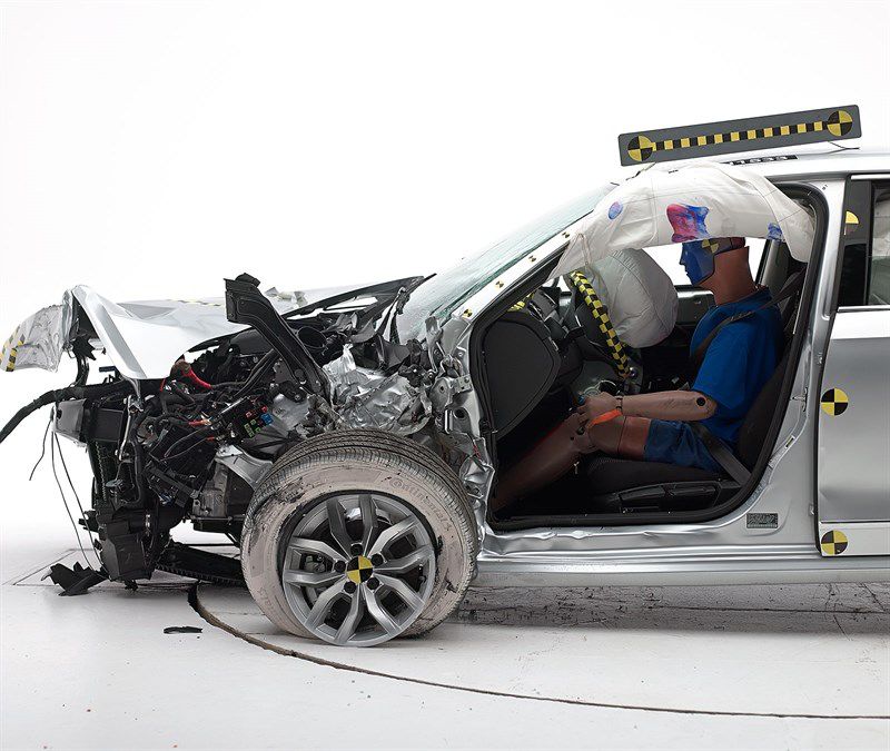 铝换钢算小儿科！盘点几款大胆使用塑料的豪华汽车