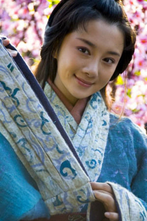 正文  最让我印象深刻的是她当年在《楚汉传奇》中演的虞姬真的超美呀