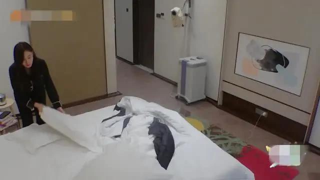 这才是地道北京女孩，购物袋放抽屉，衣帽间王一博看了眼睛都发光