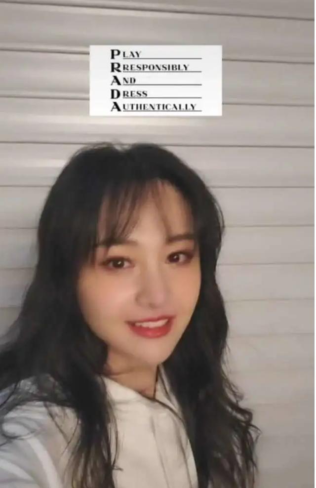 郑爽无滤镜秀真实颜值 噘嘴皱眉表情丰富|郑爽|小仙女|近况_新浪新闻