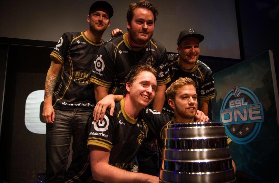 dignitas2-1orgless首先出场的就是dignitas战队,他们的对手则是北美