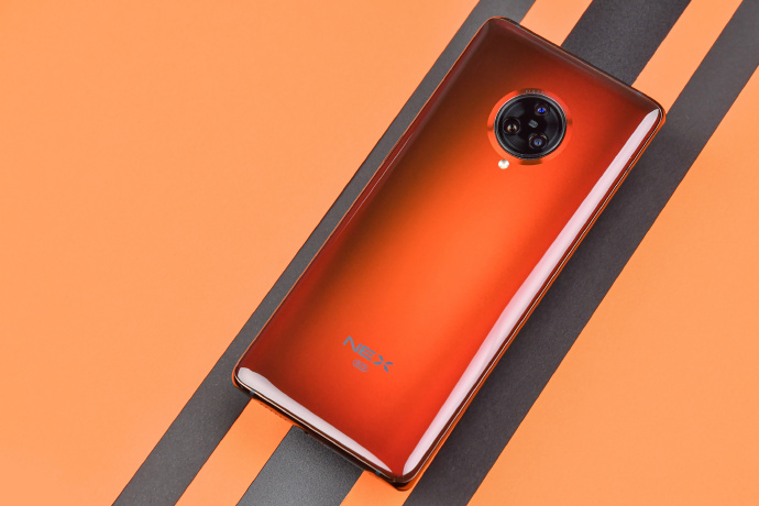 媒体好评?vivo NEX 3S真的这么好吗?还得看看网友怎么讲吧!