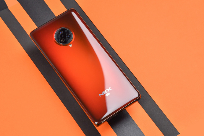 媒体好评?vivo NEX 3S真的这么好吗?还得看看网友怎么讲吧!