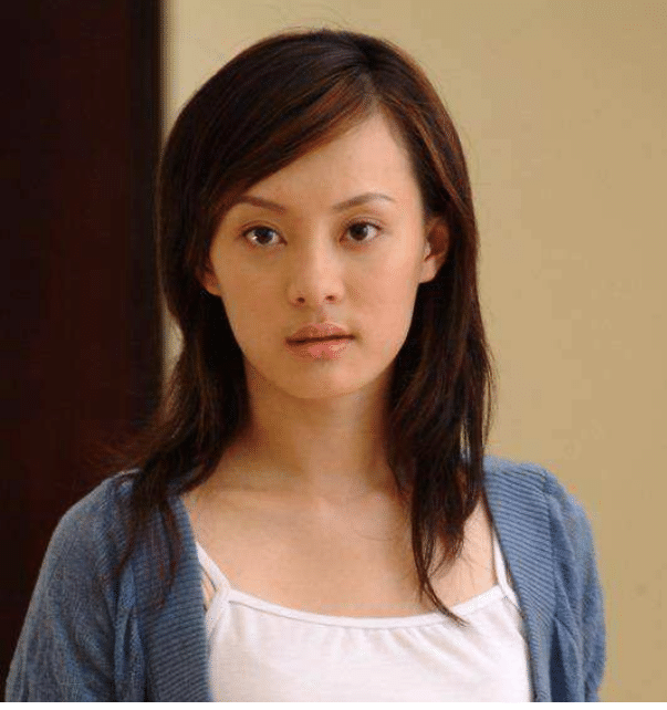 孙俪刚出道旧照被疯传看清她长发模样后邓超的眼光不错