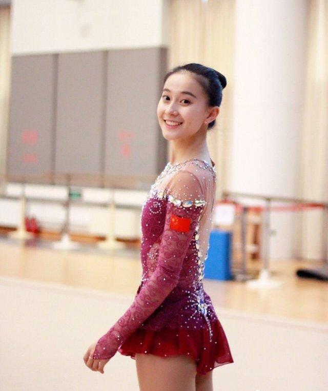 她是艺术体操女神,在跨国公司担任高管,29岁仍单身|李红杨|跨国公司
