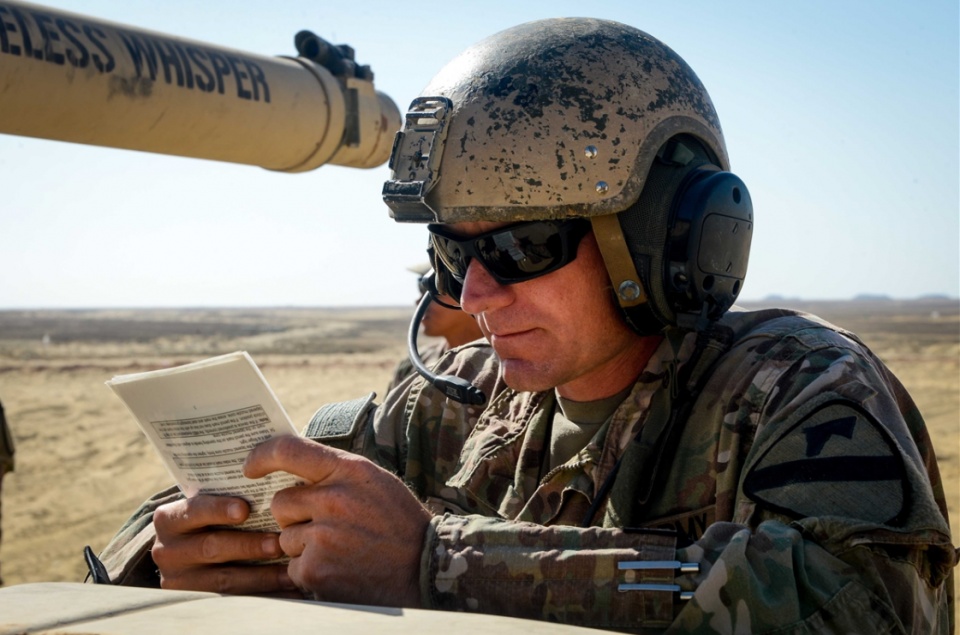 优秀设计值得借鉴,美军坦克头盔走红近半个世纪,使用者好评如潮