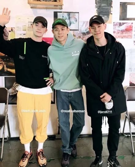 对"车仁哲"(音译)三字陌生很正常,但知道他不仅是 beenzino 的老铁