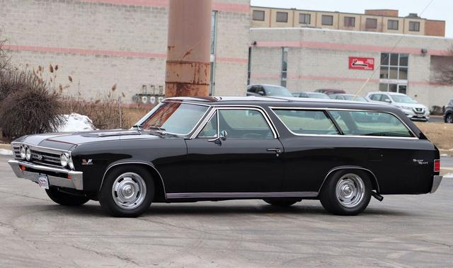 声明它不是灵车,这是当年雪佛兰出的旅行车,目前不足5万美元