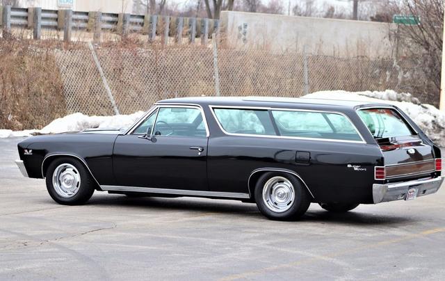 声明它不是灵车,这是当年雪佛兰出的旅行车,目前不足5万美元