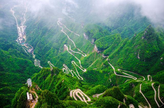 我国最美的盘山公路99道弯弯弯紧连堪称天下第一公路奇观