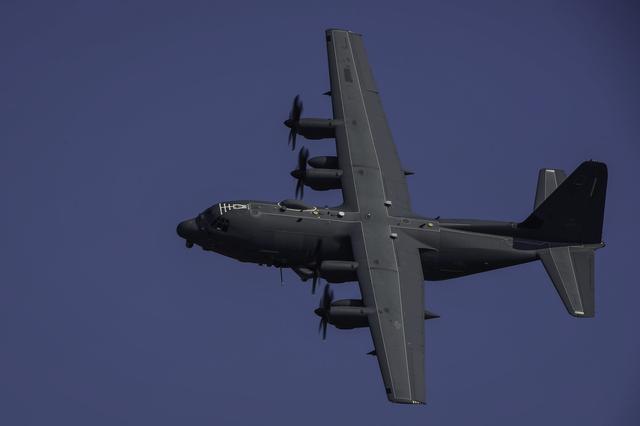 ac-130j对地攻击机:火力空前强大,5分钟搞定地面防御