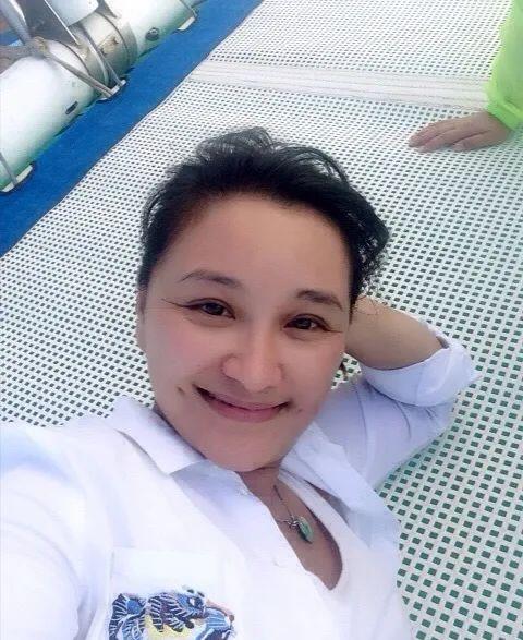 省吃俭用供妹妹上大学,妹妹成名后为她买车买房|贾玲|贾丹|成名_新浪