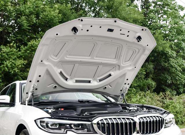 中保研测试得优的宝马3系，却被卷入“减配”风波，你还买么？