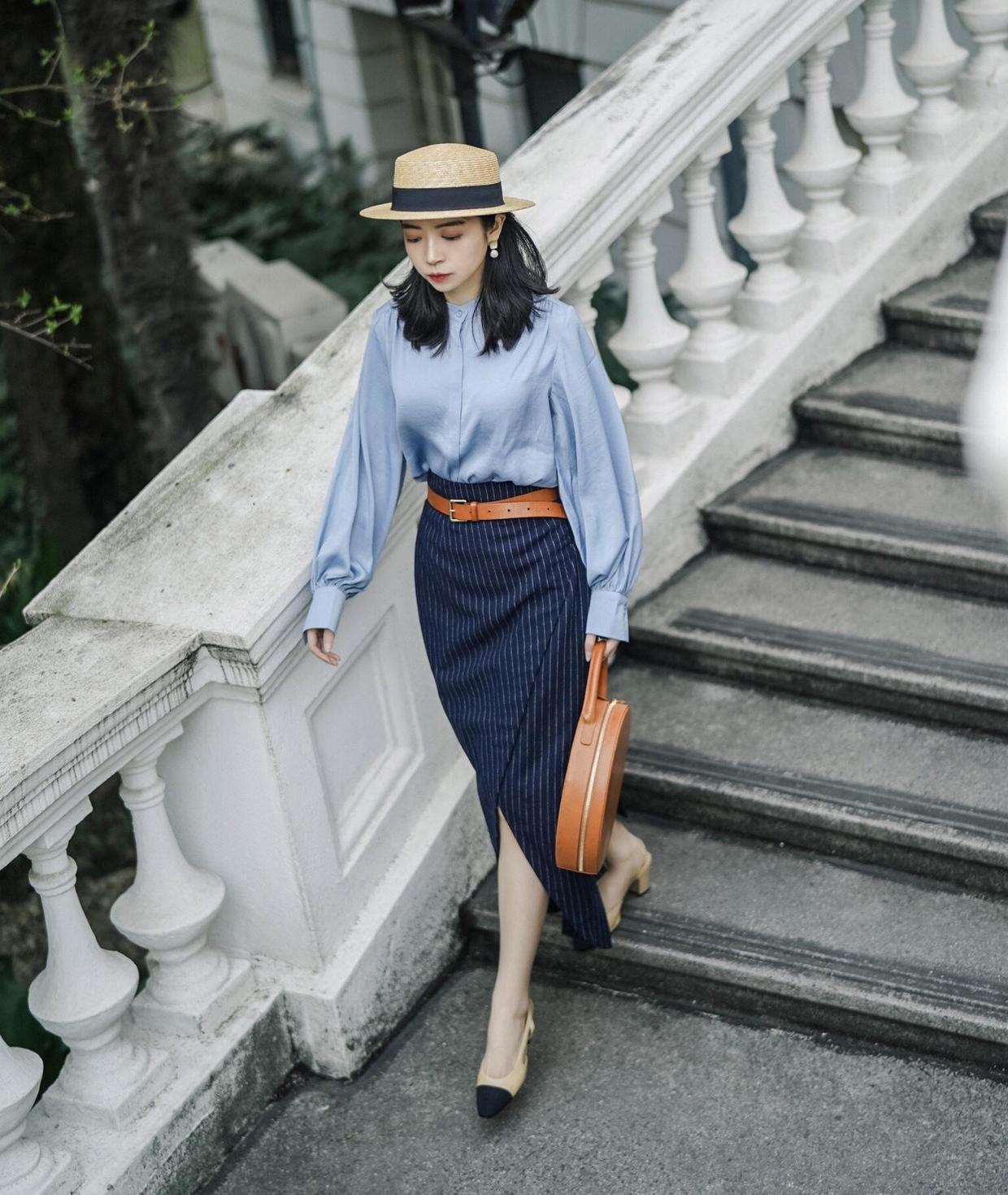 三木"高级感"穿搭火了,灯笼袖衬衫配半身裙清爽简约,精致迷人