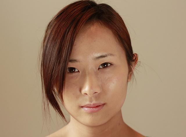 女人脸色发黄2个穴位坚持每天按一按能去黄美白