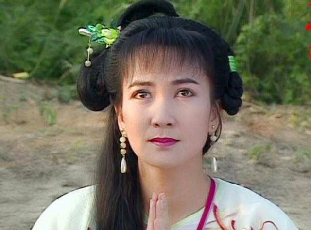 《新白娘子传奇》没有背景的小青为什么会成仙:得益两个贵人|白蛇传