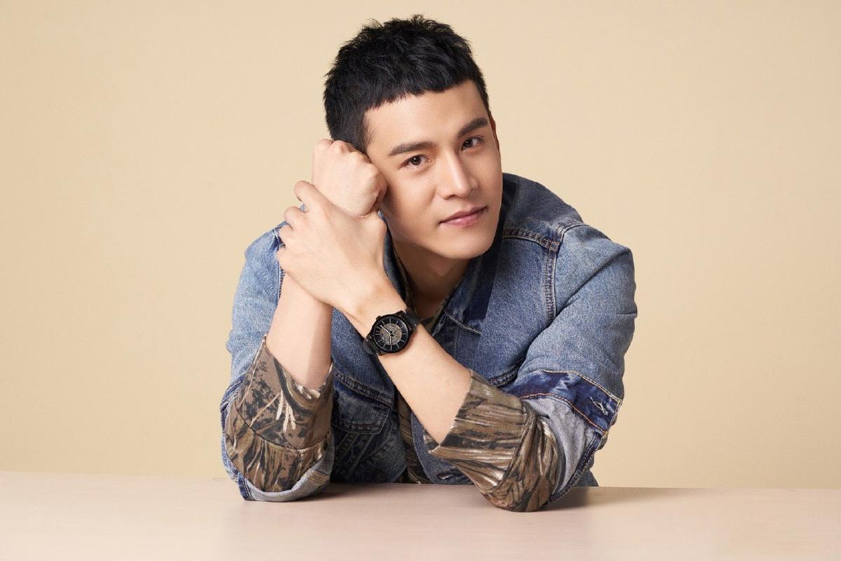 婚后没戏可拍负债累累,靠卖老婆的名牌包为生,如今成功咸鱼翻身