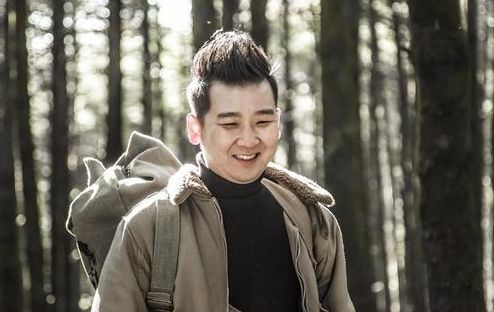 他曾是张国立的干儿子,今30岁已丑到无人认识,网友:最惨童星!