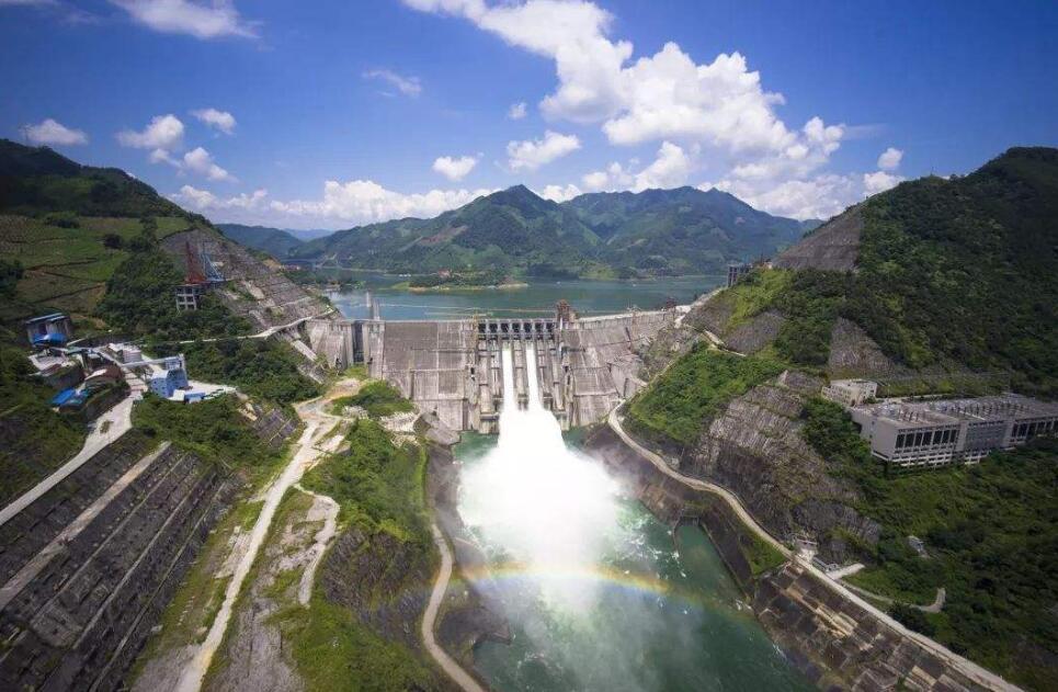 广西最"霸气"水电站,坝高216米,做出很大的贡献