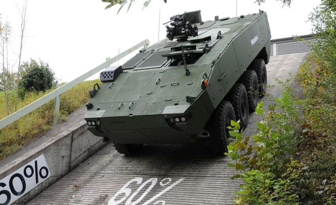 瑞士食人鱼轮式装甲车,模块化设计和三防系统,抗病毒没问题