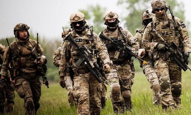 十多万难民冲击边界不够300名雇佣军要动手,专家:希腊危险了