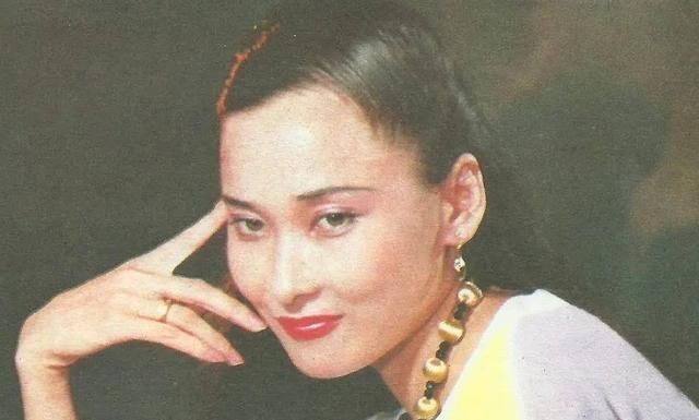 58岁性感女星麦文燕,当红时远嫁美国富商