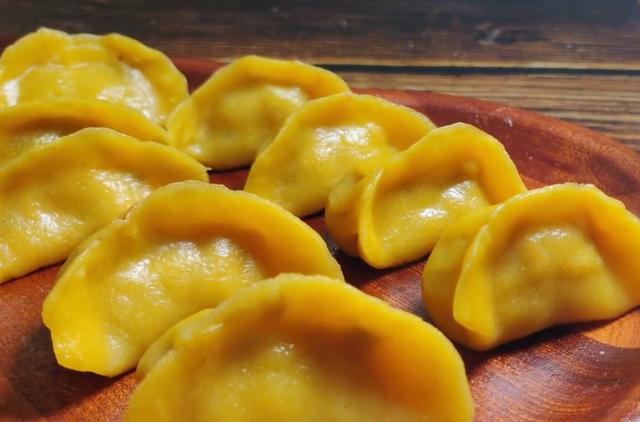 玉米面蒸饺,粗粮中的佼佼者,美味又健康,一道极好的轻体美食