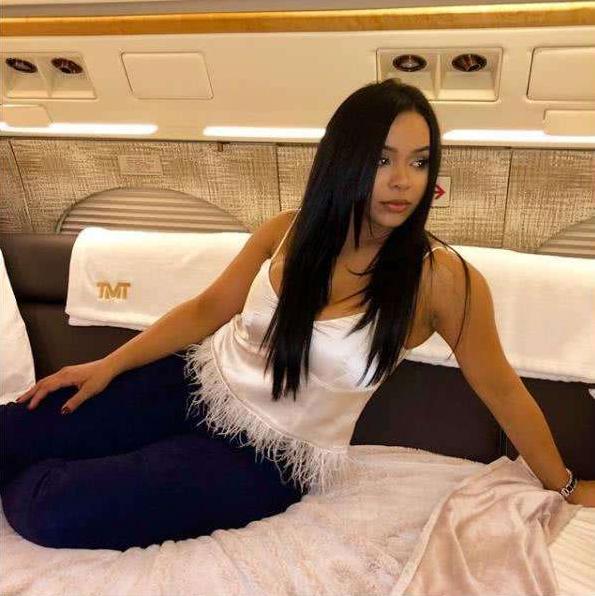 梅威瑟最宠的女友,还是位隐藏的富豪,跟着梅威瑟一起炫富