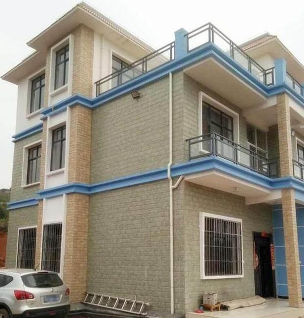 同学老家的别墅婚房,住了一晚一宿没睡,第二天一大早赶紧回城了