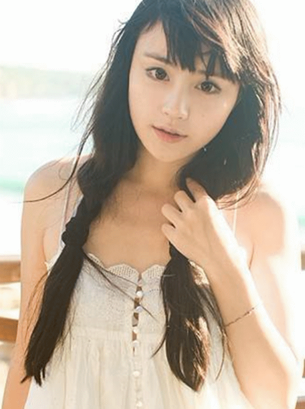 《流星雨》中的徐丽丽变化有多大?11年后摘眼镜穿吊带,简直美