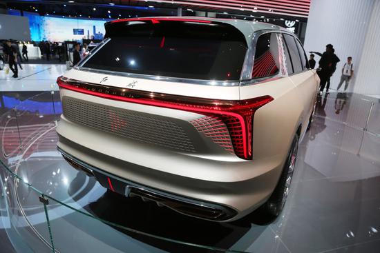 续航超600km，中国版“库里南”红旗E115明年将投产