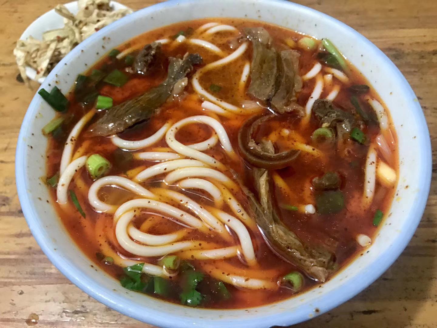 来说说自己家乡的特色早餐来贵州必吃的三样早餐两面一粉