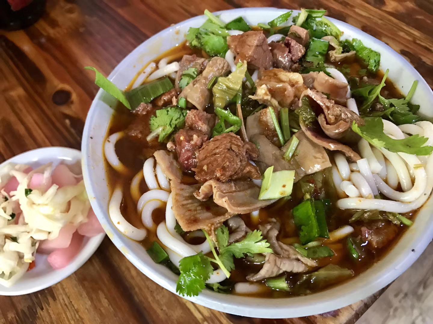 来说说自己家乡的特色早餐来贵州必吃的三样早餐两面一粉