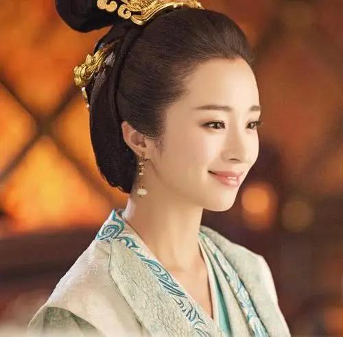 一来二去,独孤皇后自然更加喜欢杨广.