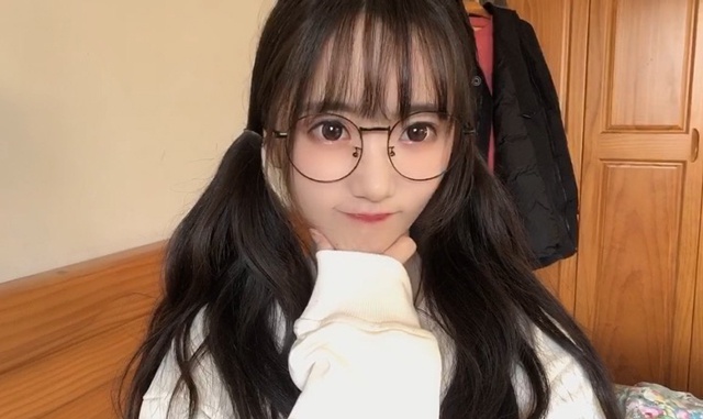 瓜妹虎牙首秀撞车孤影生日,寿星空降送礼物:牌面瞬间拉满!