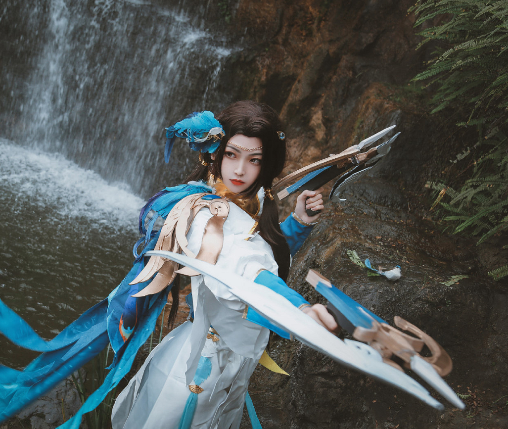 王者荣耀虞姬cos所谓伊人在水一方的美你感受到了吗