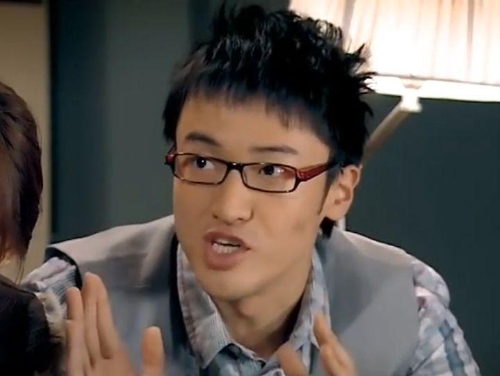 有种整容叫11年后关谷神奇公告场所另类穿搭34岁像50岁