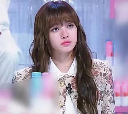 lisa参加韩国《真正男子汉》,看到纯素颜的样子,真有23岁