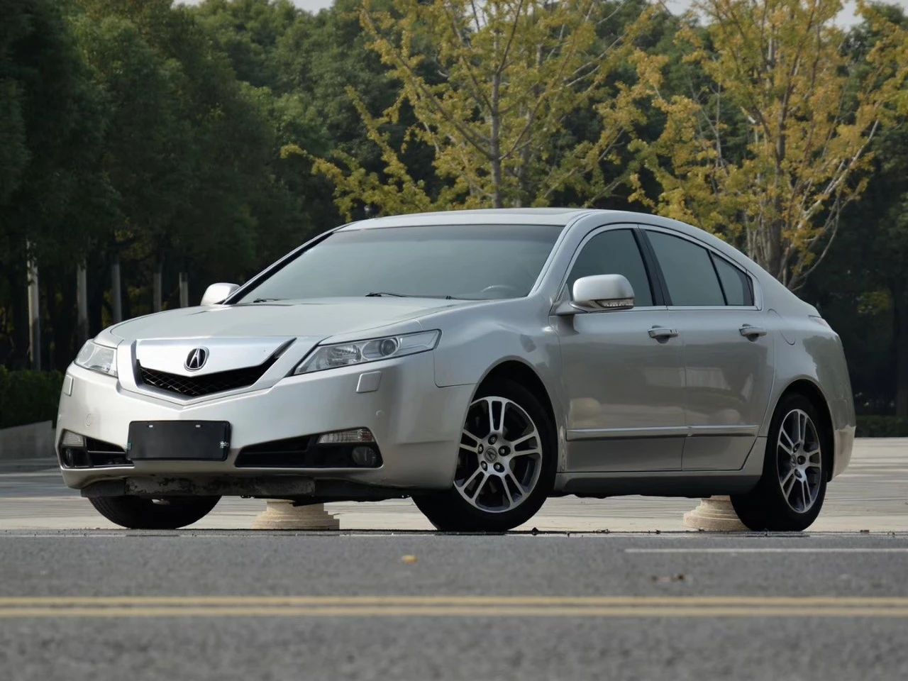 10万买的二手本田王讴歌tl,原价60万的豪车,网友:国产长安!