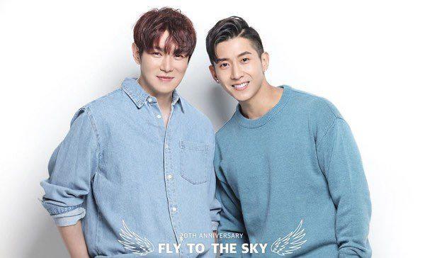 黄伦硕是fly to the sky组合中的一员,他与组合中的另一成员朱珉奎