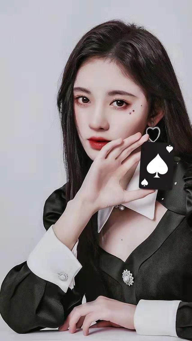 鞠婧祎星星妆容太漂亮,不愧为四千年美少女